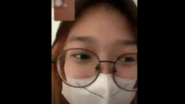 สาวแว่น
